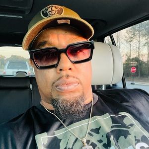 Meet your Posher, Tony